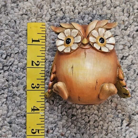 Fall Owl Figureine - Picture 7 of 8